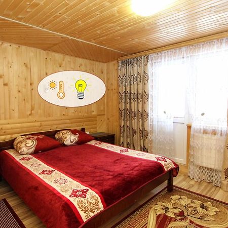 Готель Гостинний комплекс У Валентини Яблуниця Екстер'єр фото