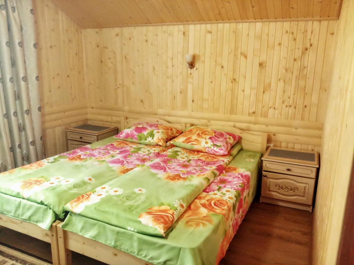 Готель Гостинний комплекс У Валентини Яблуниця Екстер'єр фото