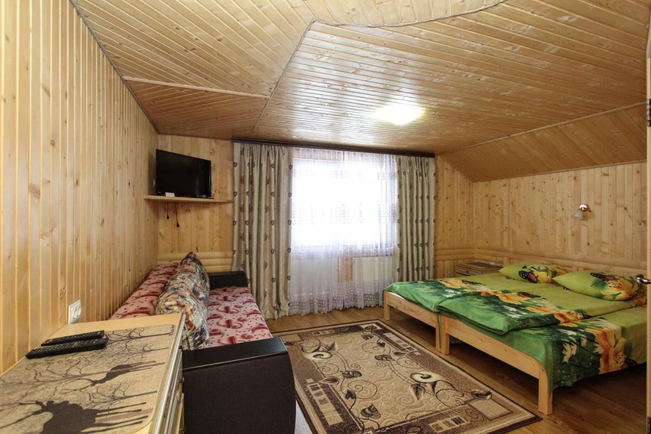 Готель Гостинний комплекс У Валентини Яблуниця Екстер'єр фото